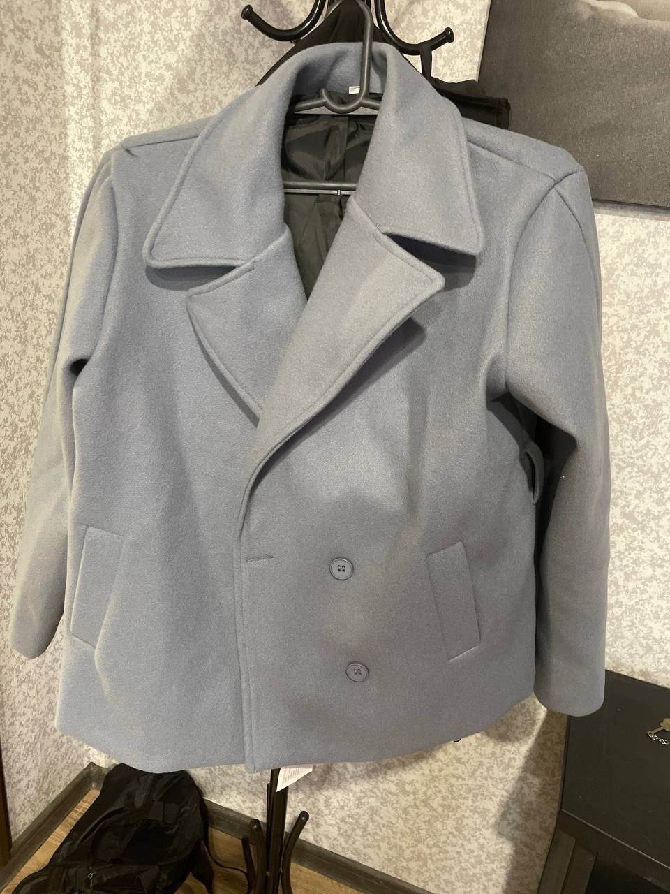 Продам пальто укорочение женское